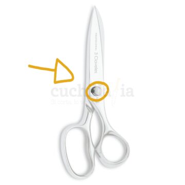 Tijeras de 3 Claveles con su tornillo de recambio – Cuchillalia.com