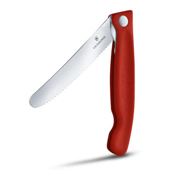 Cuchillo plegable Victorinox Swiss Classic, con hoja dentada y mango rojo – Cuchillalia.com