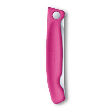 Reverso del cuchillo plegable Victorinox Swiss Classic, con hoja dentada y mango rosa – Cerrado – Cuchillalia.com