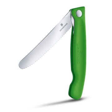 Cuchillo plegable Victorinox Swiss Classic, con hoja dentada y mango verde – Cuchillalia.com